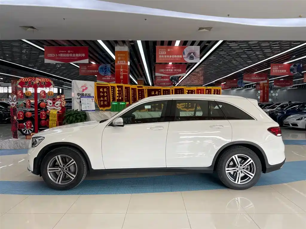 Mercedes-Benz Mercedes-Benz GLC 2020 GLC 260 L 4MATIC Luxury 2019 - thumbnail 4