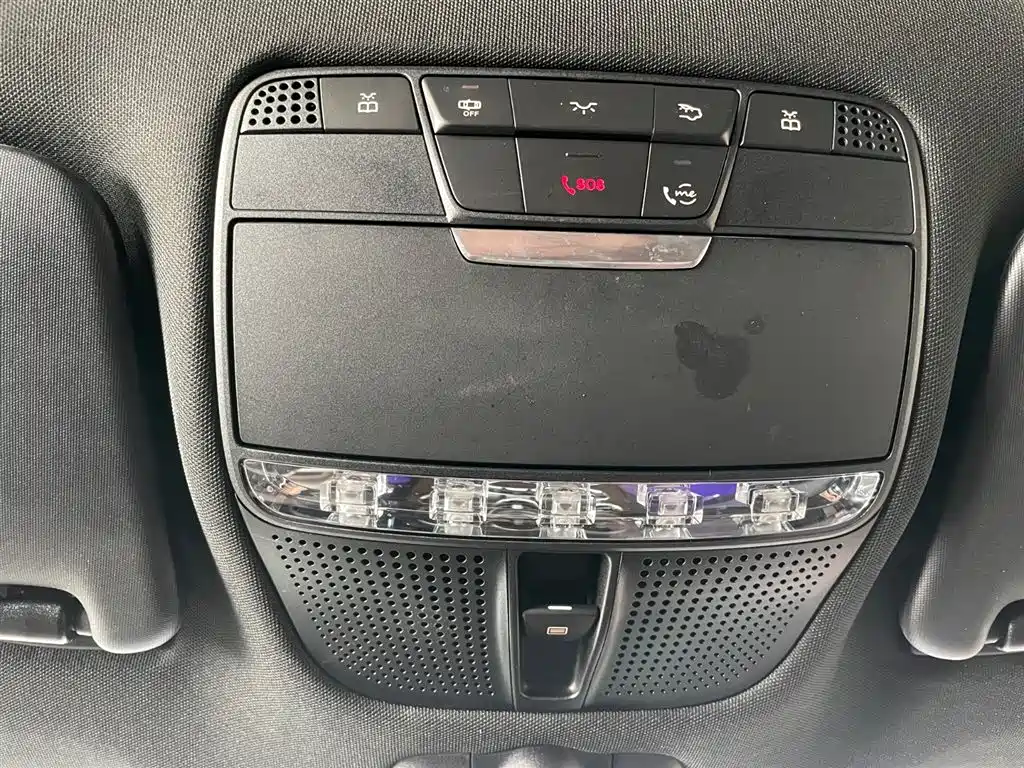 Mercedes-Benz Mercedes-Benz GLC 2020 GLC 260 L 4MATIC Luxury 2019 - thumbnail 26