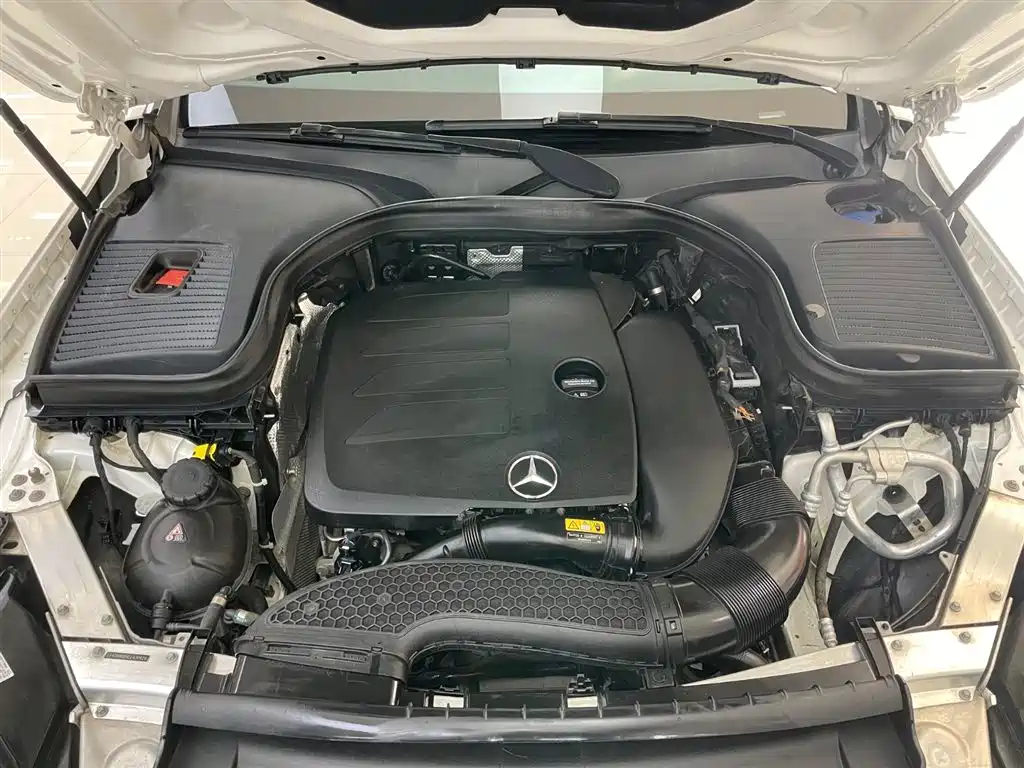 Mercedes-Benz Mercedes-Benz GLC 2020 GLC 260 L 4MATIC Luxury 2019 - thumbnail 27