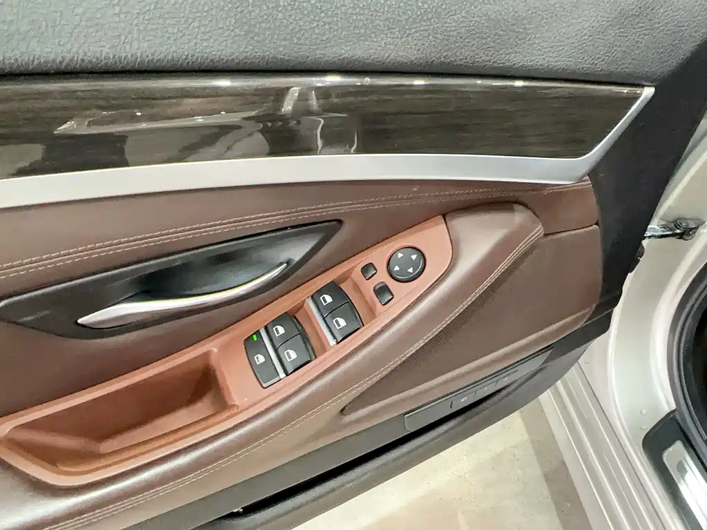 BMW BMW 5 Series 2017 525Li Luxury Design Package 2016 - thumbnail 13