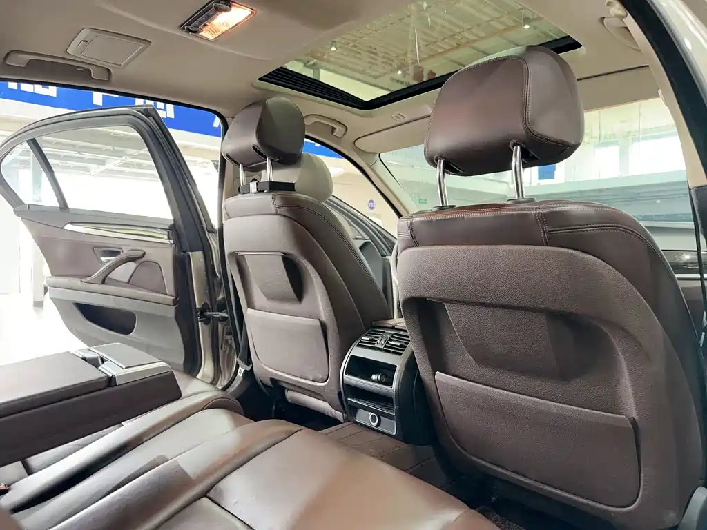 BMW BMW 5 Series 2017 525Li Luxury Design Package 2016 - thumbnail 16