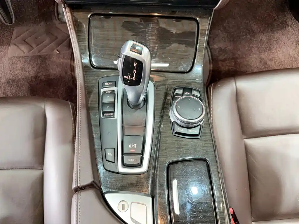 BMW BMW 5 Series 2017 525Li Luxury Design Package 2016 - thumbnail 24