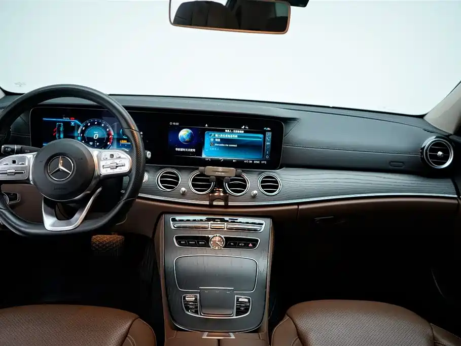 Mercedes-Benz Mercedes-Benz E-Class 2019 Model Year Facelift E 300 L Sport Luxury Edition 2019 - thumbnail 3
