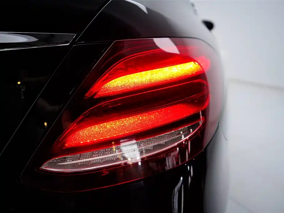 Mercedes-Benz Mercedes-Benz E-Class 2019 Model Year Facelift E 300 L Sport Luxury Edition 2019 - thumbnail 12