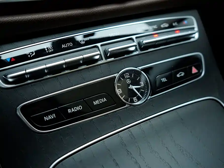 Mercedes-Benz Mercedes-Benz E-Class 2019 Model Year Facelift E 300 L Sport Luxury Edition 2019 - thumbnail 20