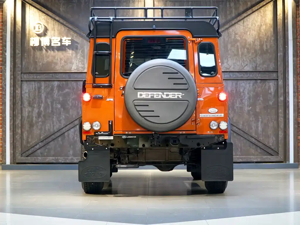 Land Rover Land Rover Defender 2010 Ice & Fire Limited Edition 2010 - thumbnail 5