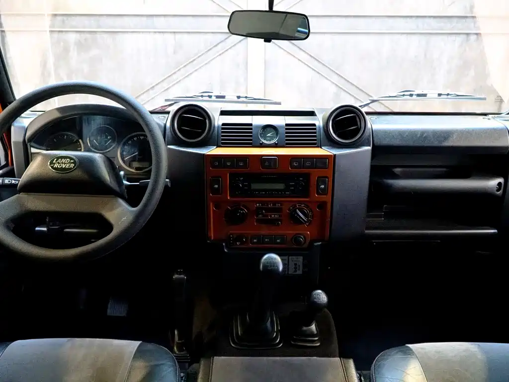 Land Rover Land Rover Defender 2010 Ice & Fire Limited Edition 2010 - thumbnail 17