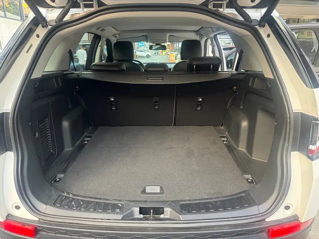 Land Rover Discovery Sport 2016 2.0T SE 2016 - thumbnail 14