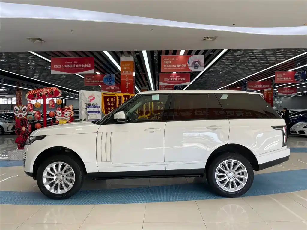 Land Rover Range Rover 2018 3.0 SC V6 Vogue Heritage Edition 2018 - thumbnail 4