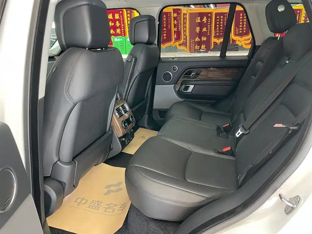 Land Rover Range Rover 2018 3.0 SC V6 Vogue Heritage Edition 2018 - thumbnail 16