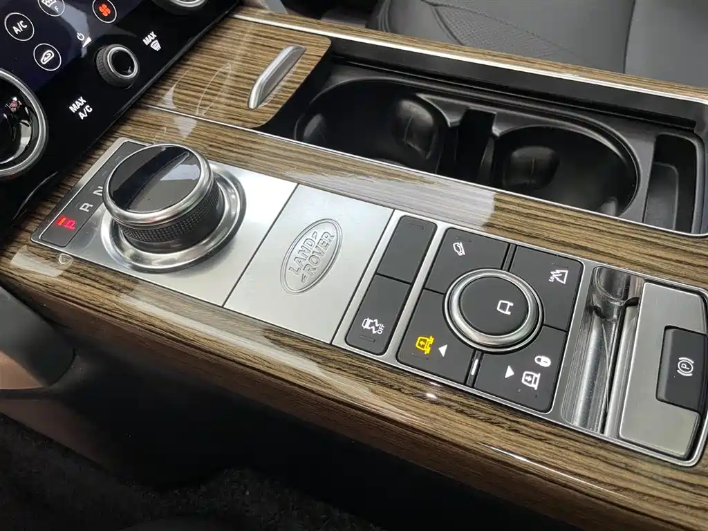 Land Rover Range Rover 2018 3.0 SC V6 Vogue Heritage Edition 2018 - thumbnail 21