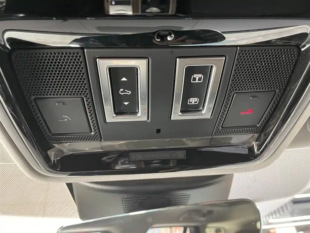 Land Rover Range Rover 2018 3.0 SC V6 Vogue Heritage Edition 2018 - thumbnail 26