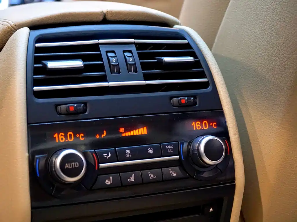 BMW BMW 7 Series 2010 4.4T Hybrid 2012 - thumbnail 12