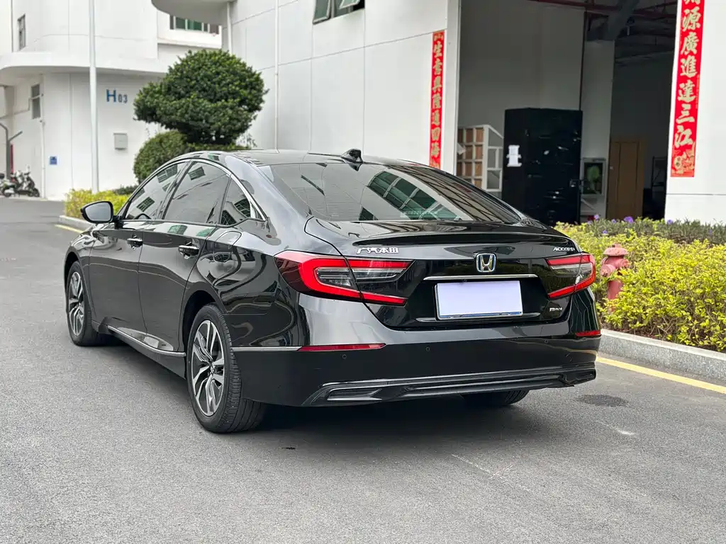 Honda Honda Accord 2022 Hybrid 2.0L Sharp Edition 2023 - thumbnail 4
