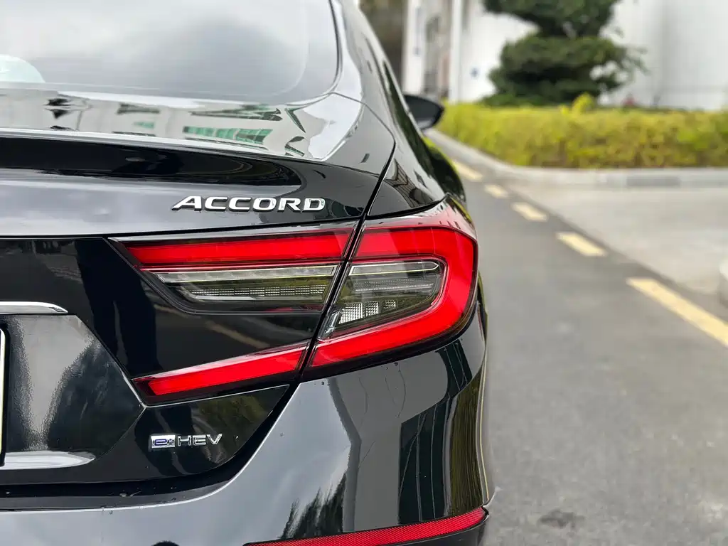 Honda Honda Accord 2022 Hybrid 2.0L Sharp Edition 2023 - thumbnail 10