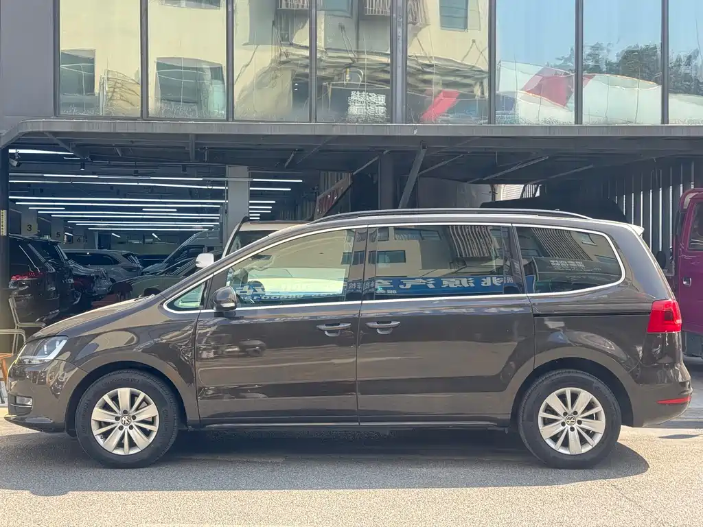 Volkswagen Sharan 2014 2.0TSI Comfort Line 2017 - thumbnail 6