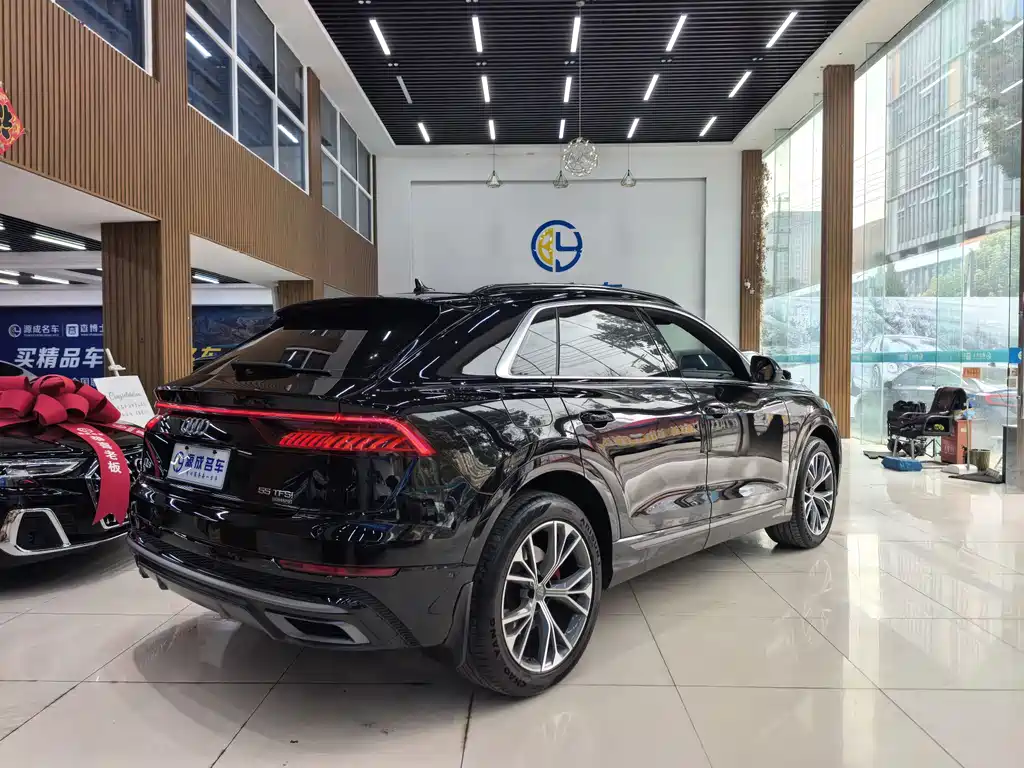 Audi Audi Q8 2019 55 TFSI Premium Dynamic Model 2020 - thumbnail 5