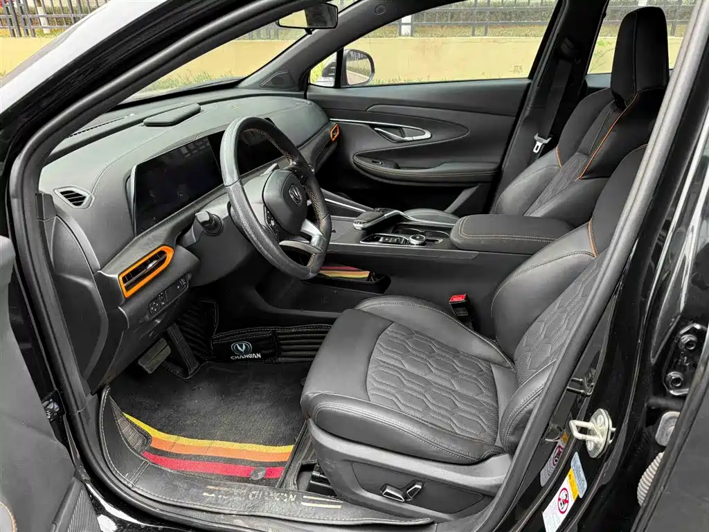 Changan Changan UNI-T 2022 1.5T Premium 2022 - thumbnail 6