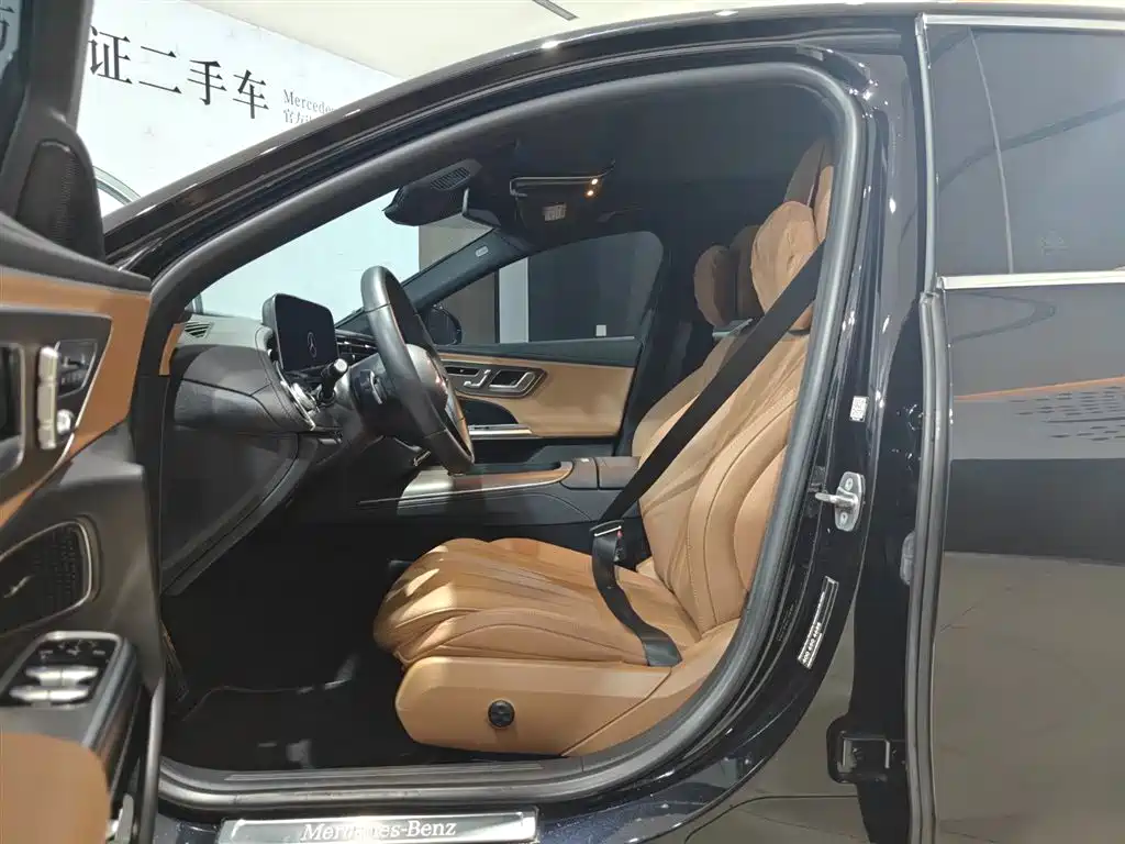 Mercedes-Benz Mercedes-Benz E-Class 2024 E 350 e L Plug-in Hybrid Sedan 2024 - thumbnail 7