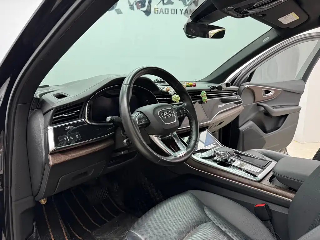 Audi Audi Q7 2020 55 TFSI quattro Black Knight Special Edition 2020 - thumbnail 7