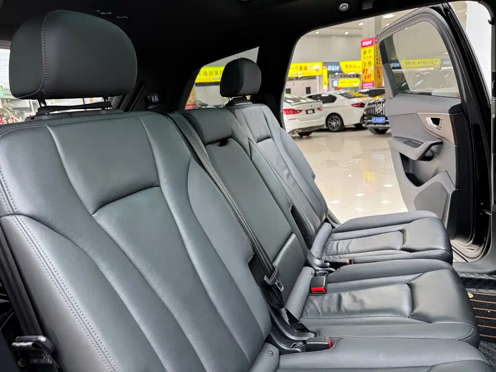 Audi Audi Q7 2020 55 TFSI quattro Black Knight Special Edition 2020 - thumbnail 12