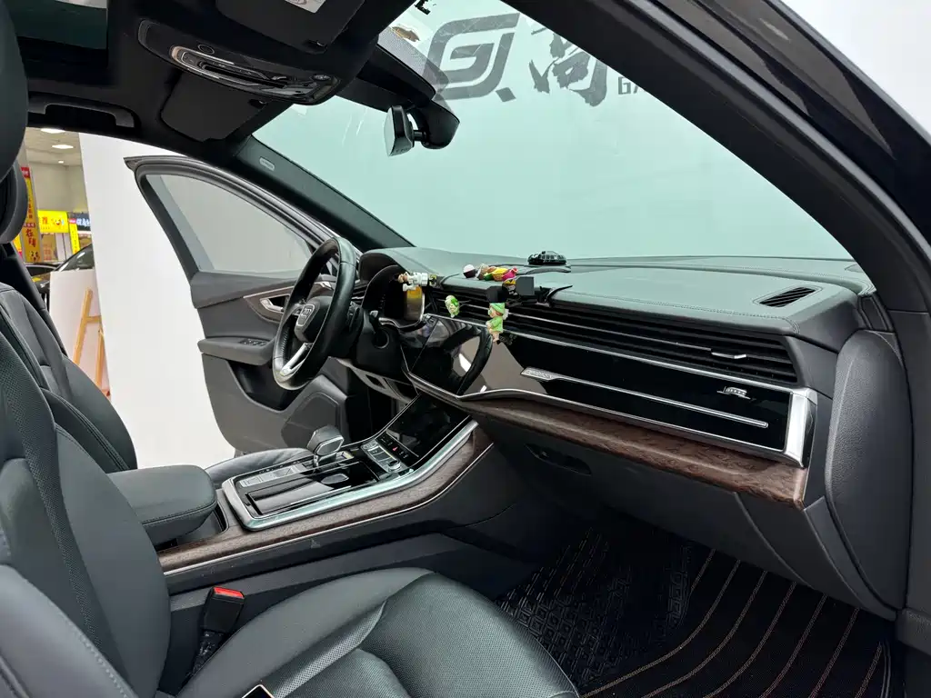 Audi Audi Q7 2020 55 TFSI quattro Black Knight Special Edition 2020 - thumbnail 14