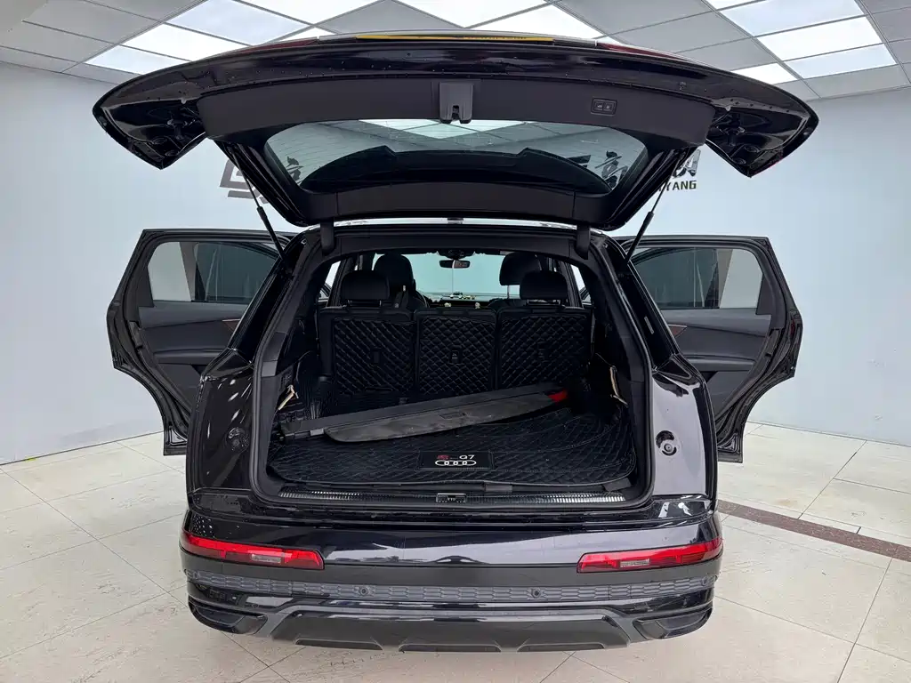 Audi Audi Q7 2020 55 TFSI quattro Black Knight Special Edition 2020 - thumbnail 23