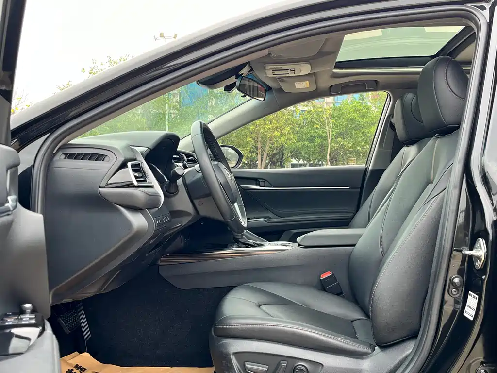 Toyota Toyota Camry 2019 2.5G Luxury Edition China V 2020 - thumbnail 4