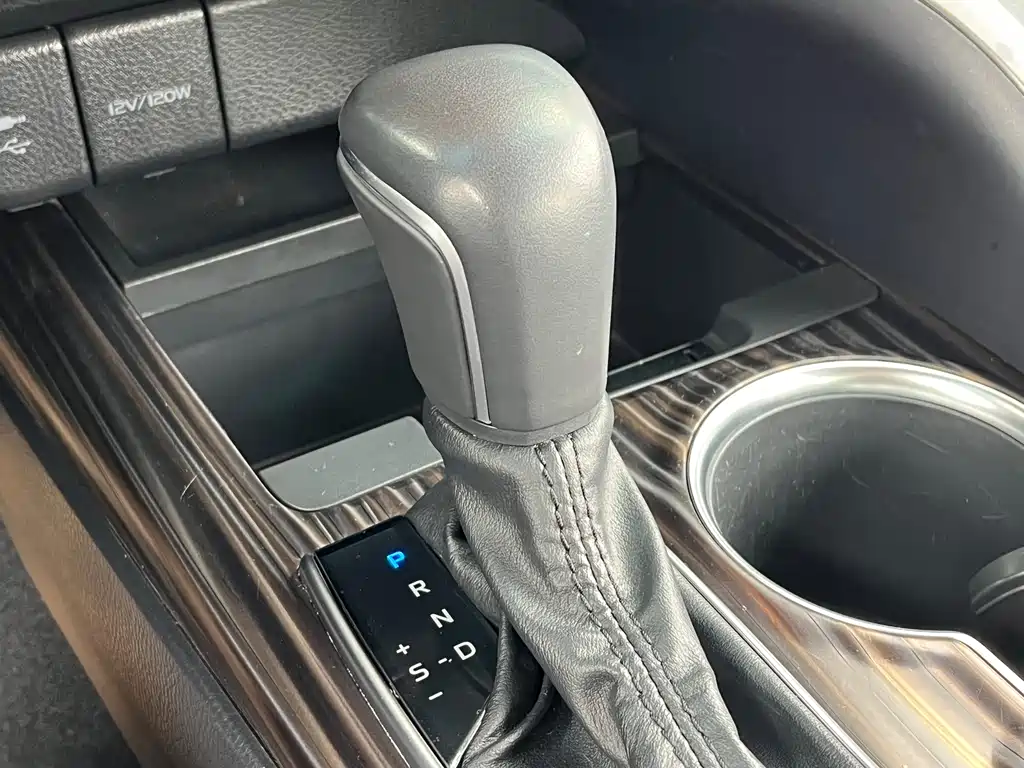 Toyota Toyota Camry 2019 2.5G Luxury Edition China V 2020 - thumbnail 22