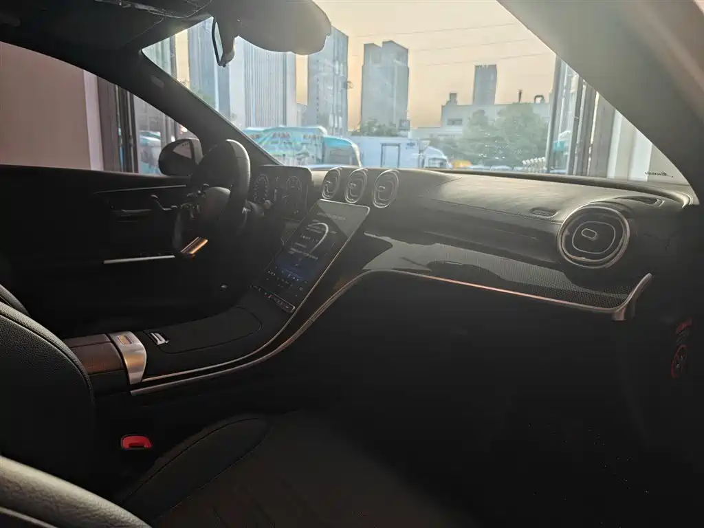 Mercedes-Benz Mercedes-Benz C-Class 2024 C 260 L Sport Edition 2024 - thumbnail 16