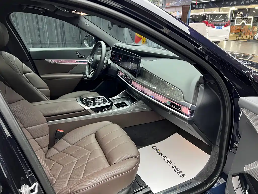BMW BMW 7 Series 2023 740Li M Sport Package Premium Model 2024 - thumbnail 12