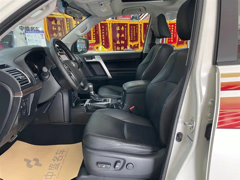 Toyota Toyota Prado 2019 3.5L Automatic TX-L Premium with Rear-Mounted Spare Tire 2019 - thumbnail 11