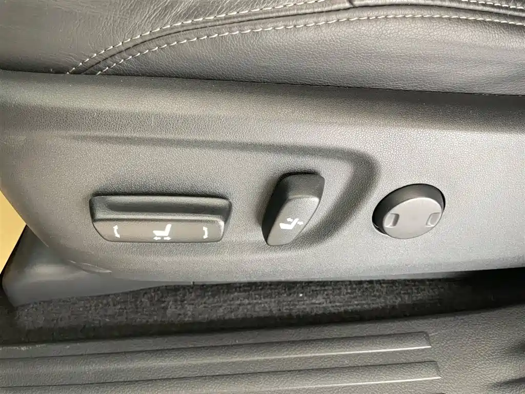 Toyota Toyota Prado 2019 3.5L Automatic TX-L Premium with Rear-Mounted Spare Tire 2019 - thumbnail 12