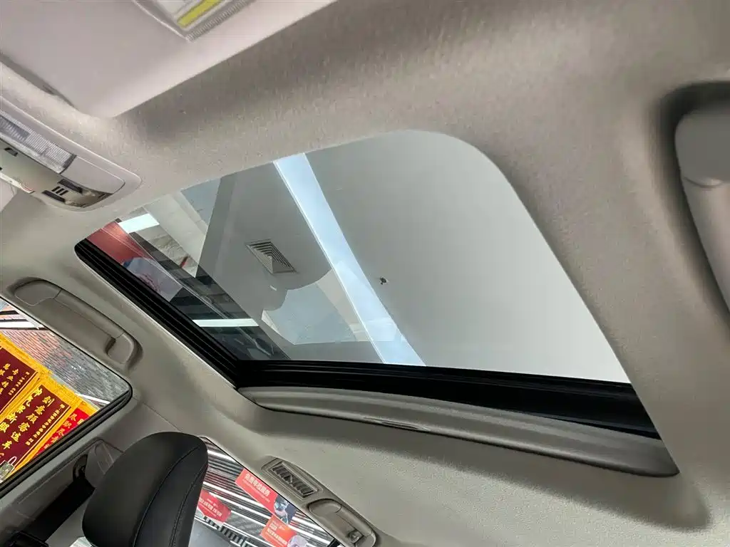 Toyota Toyota Prado 2019 3.5L Automatic TX-L Premium with Rear-Mounted Spare Tire 2019 - thumbnail 14