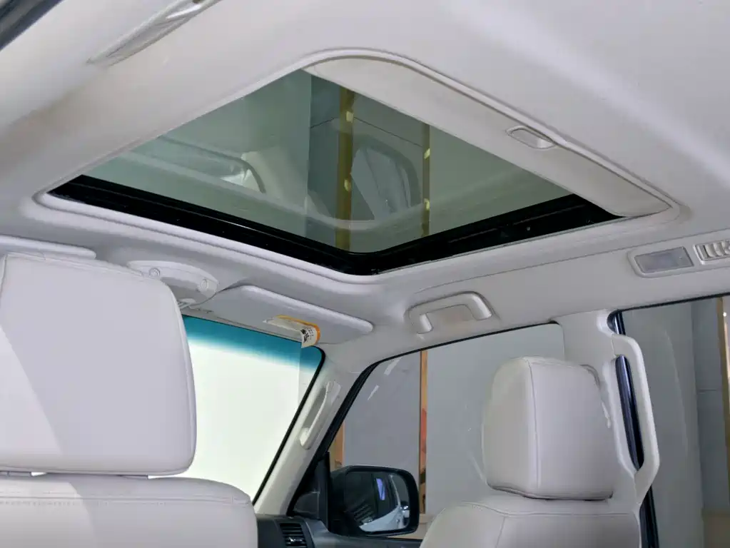 Mitsubishi Pajero (Import) V97 2019 Model 3.8L Middle East Version 2019 - thumbnail 24