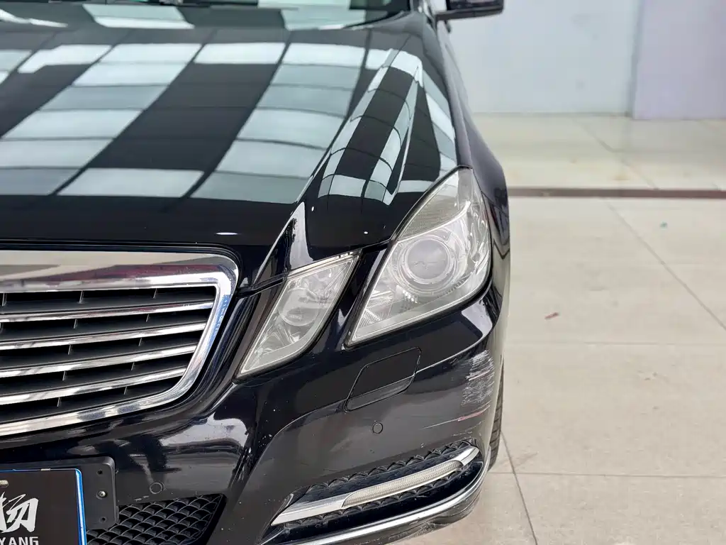Mercedes-Benz Mercedes-Benz E-Class 2011 E 200 L CGI Elegant 2011 - thumbnail 4