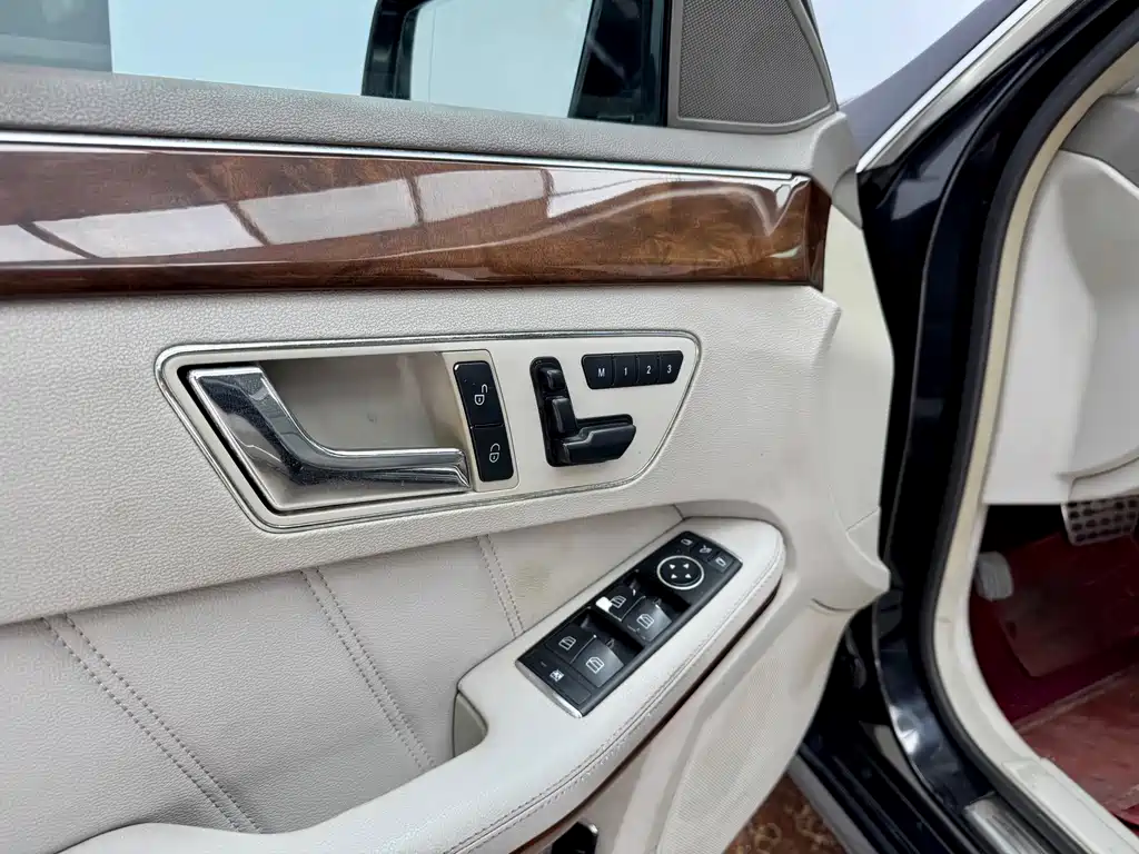 Mercedes-Benz Mercedes-Benz E-Class 2011 E 200 L CGI Elegant 2011 - thumbnail 8