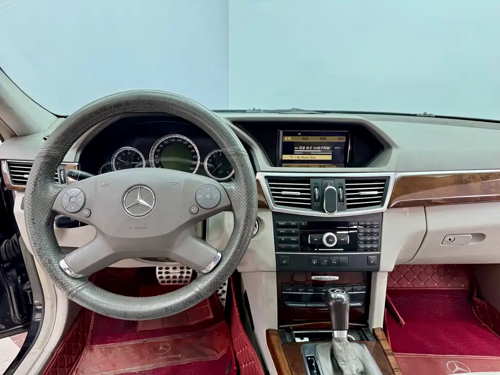 Mercedes-Benz Mercedes-Benz E-Class 2011 E 200 L CGI Elegant 2011 - thumbnail 17