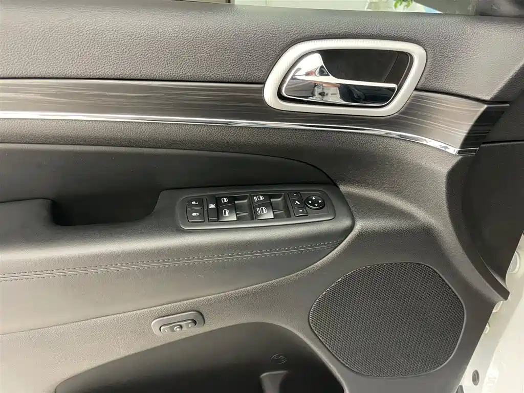 Jeep Jeep Grand Cherokee Limited Navigation 2020 3.0L 2021 - thumbnail 10