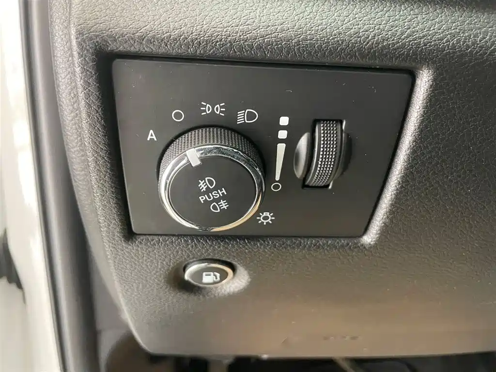 Jeep Jeep Grand Cherokee Limited Navigation 2020 3.0L 2021 - thumbnail 19