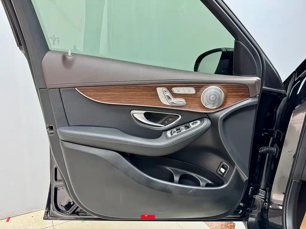 Mercedes-Benz Mercedes-Benz GLC 2021 GLC 300 L 4MATIC Sport Edition 2022 - thumbnail 8