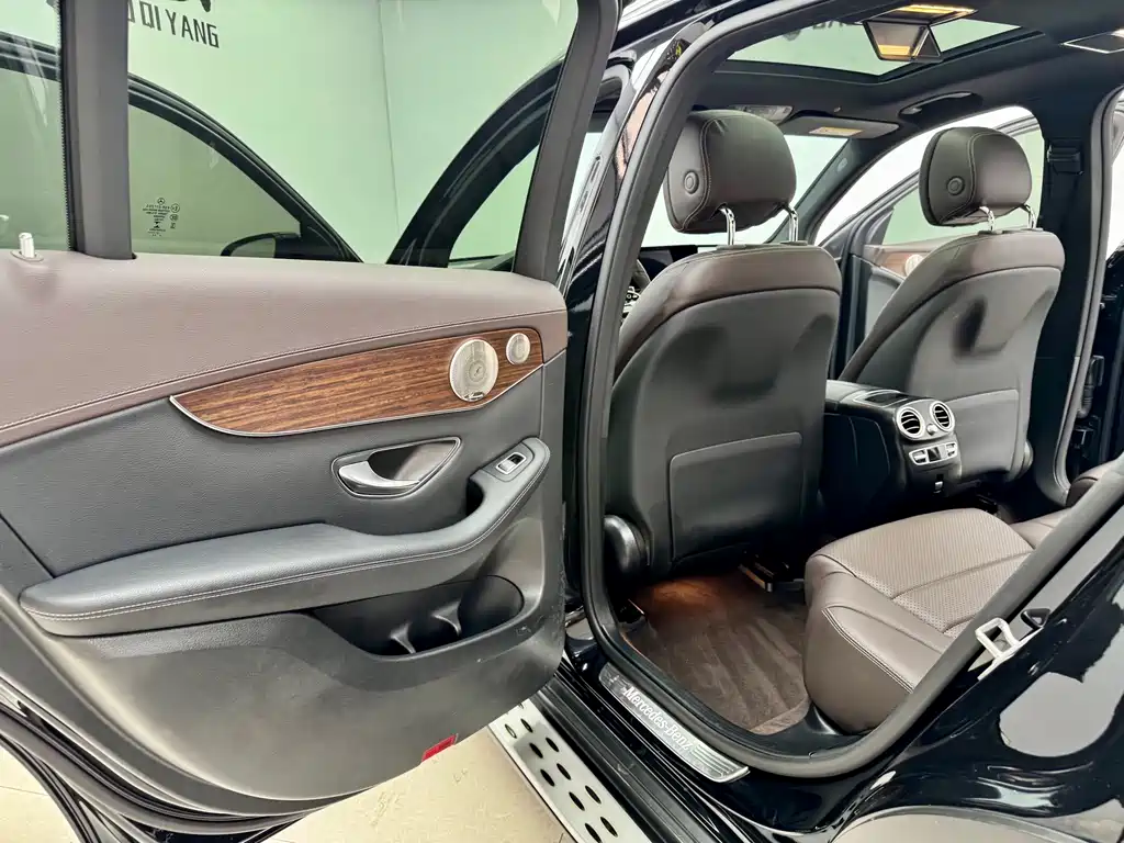 Mercedes-Benz Mercedes-Benz GLC 2021 GLC 300 L 4MATIC Sport Edition 2022 - thumbnail 11