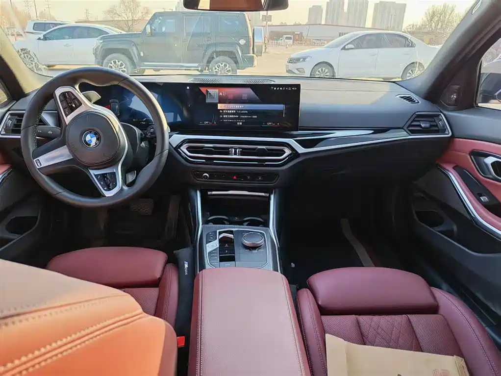 BMW BMW 3 Series 2023 325i M Sport Shadowline Package 2023 - thumbnail 8