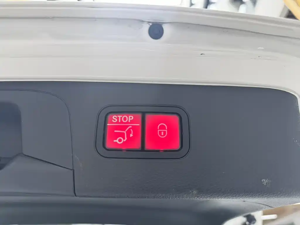 Mercedes-Benz Mercedes-Benz GLC 2021 GLC 300 L 4MATIC Sport Edition 2021 - thumbnail 25