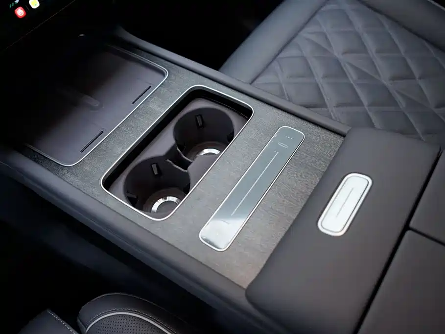 NIO NIO ES8 2026 Signature Edition 6-Seat Executive 2025 - thumbnail 21
