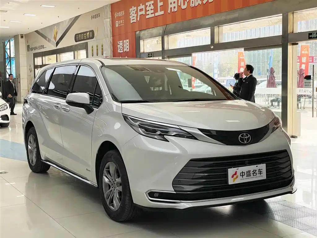 Toyota Toyota Sienna 2024 2.5L Hybrid AWD Premium Edition 2024 - thumbnail 3