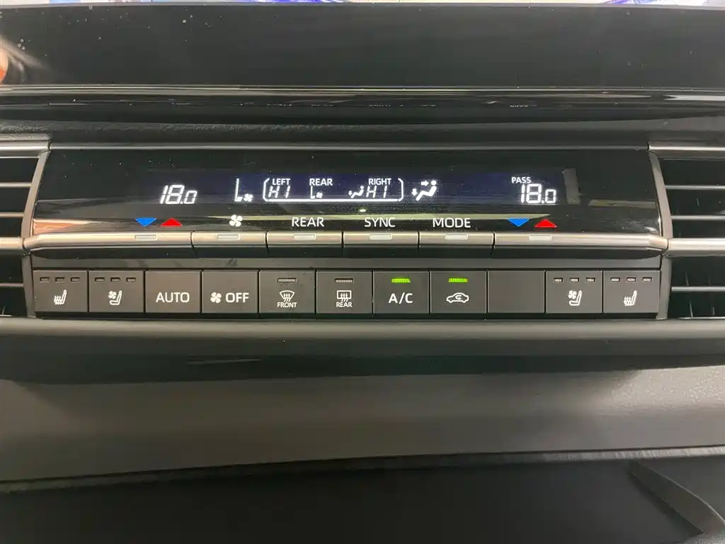 Toyota Toyota Sienna 2024 2.5L Hybrid AWD Premium Edition 2024 - thumbnail 23