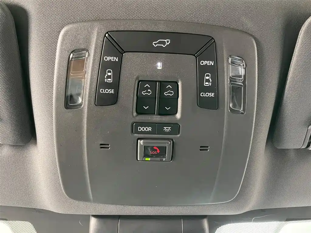 Toyota Toyota Sienna 2024 2.5L Hybrid AWD Premium Edition 2024 - thumbnail 25