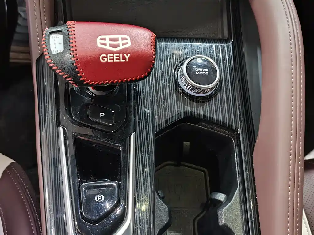 Geely Auto Geely Xingyue L 2021 2.0TD DCT EVO FWD Intelligent Premium Edition 2023 - thumbnail 15