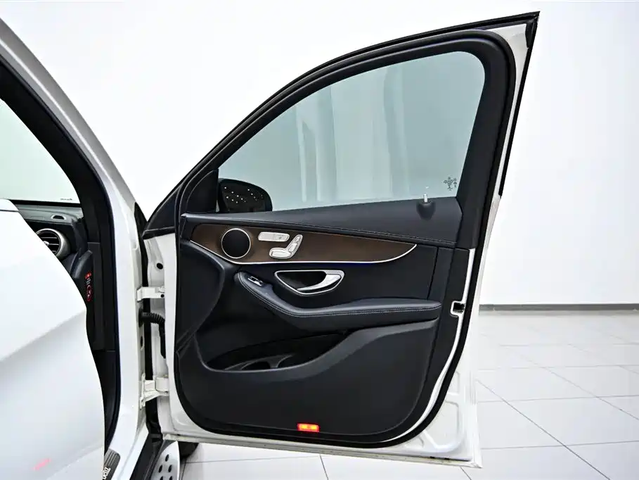 Mercedes-Benz Mercedes-Benz GLC 2022 Facelift GLC 300 L 4MATIC Dynamic Model Premium Edition 2023 - thumbnail 17